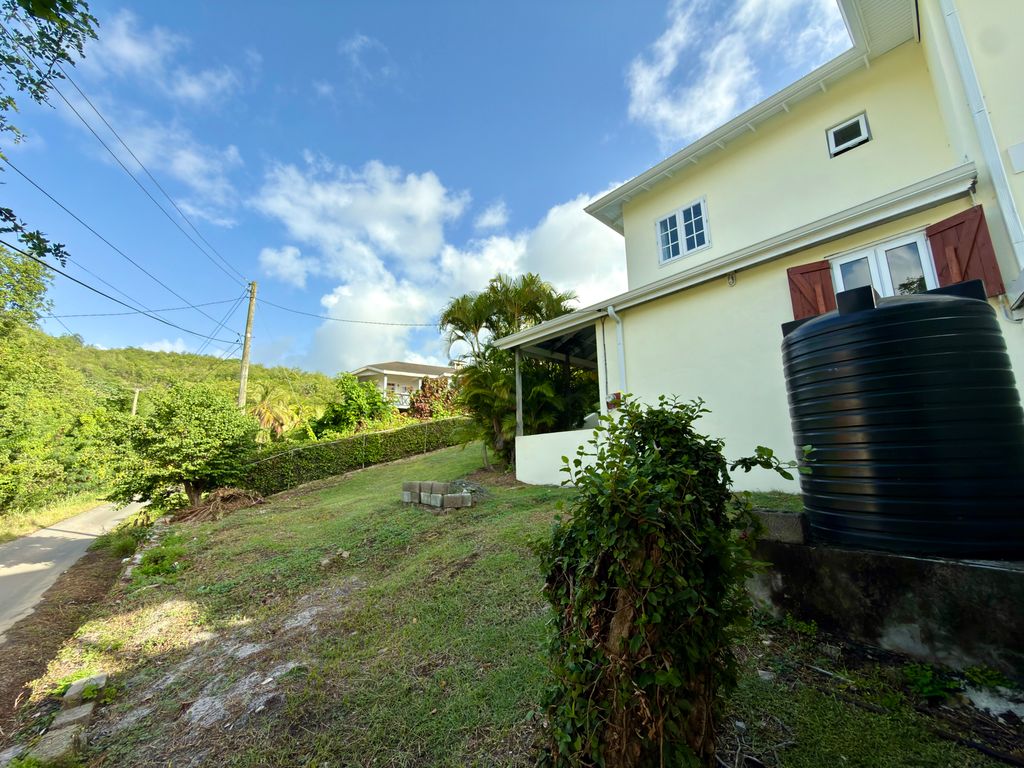 Property photo 3 of 38