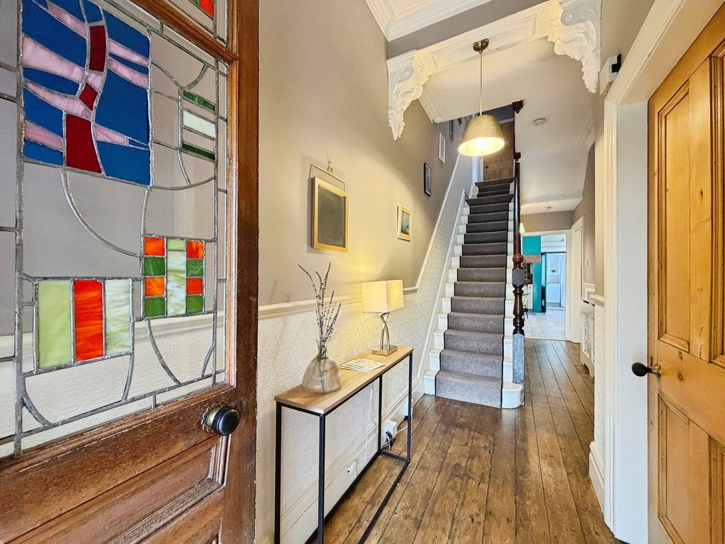 Property photo 2 of 38