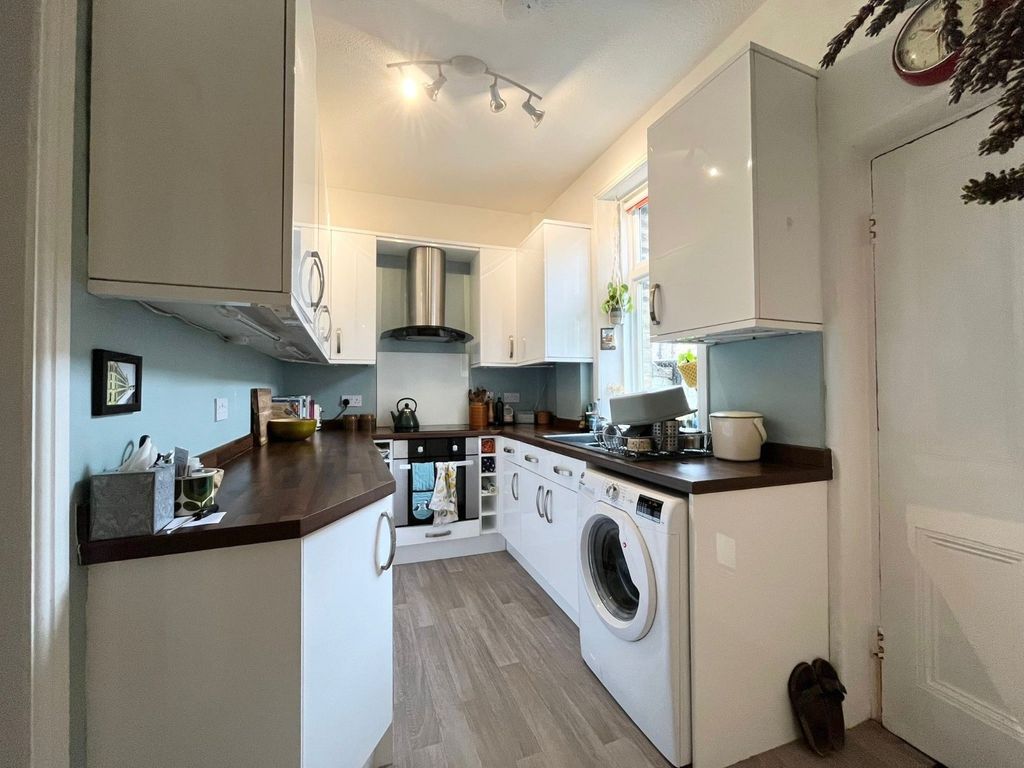 Property photo 3 of 7 Picture No. 11