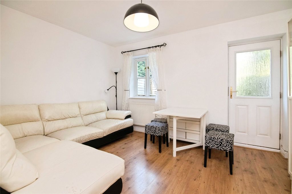 Property photo 2 of 16 Picture No. 26