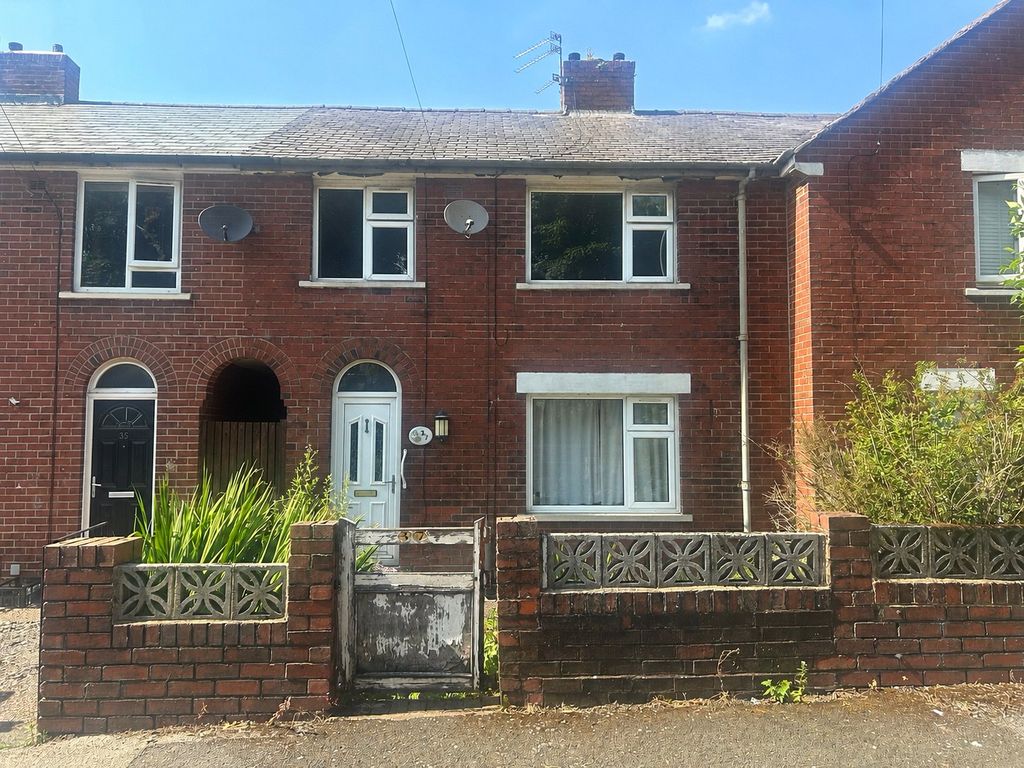 Property photo 1 of 18 External