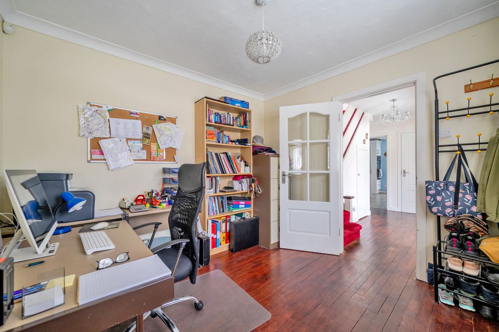 Additional image 15 of 4 bed detached house for saleShepherds Way, Liphook GU30