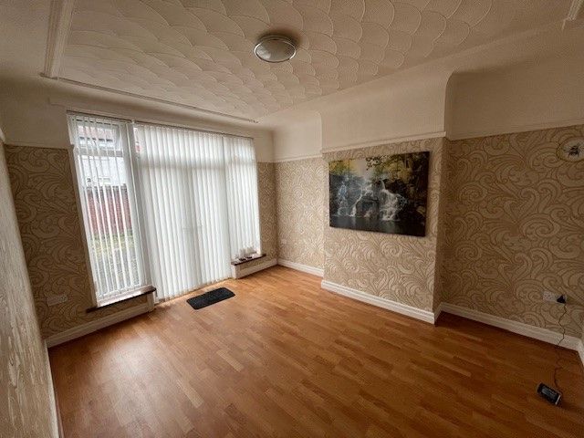 Property photo 2 of 7 Dining Room