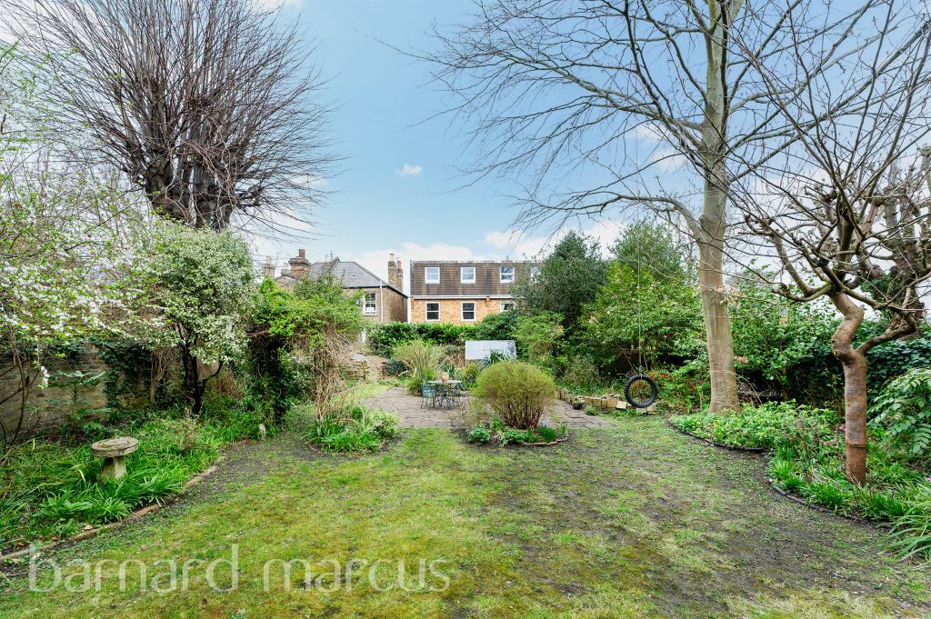 Property photo 3 of 16