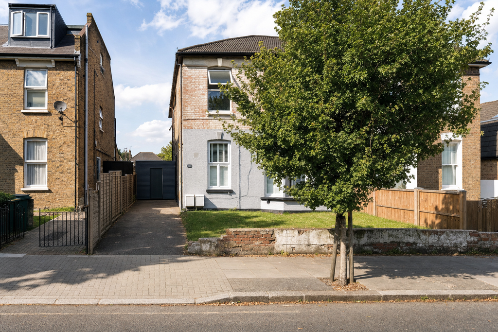 Property photo 1 of 11