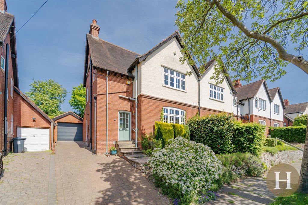 Property photo 1 of 42