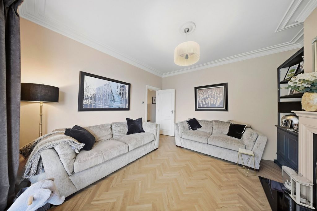 Property photo 3 of 58