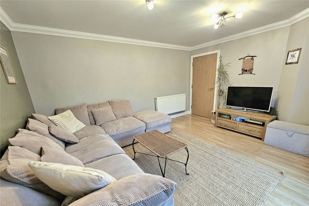 Property photo 3 of 15 Picture No. 02