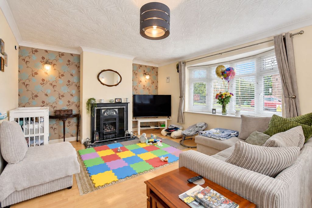 Property photo 2 of 17