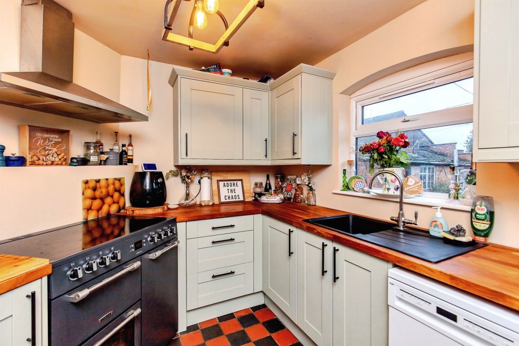 Property photo 3 of 17