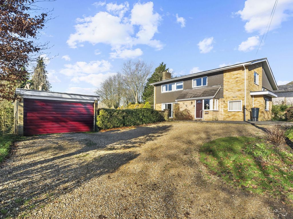 Property photo 2 of 26