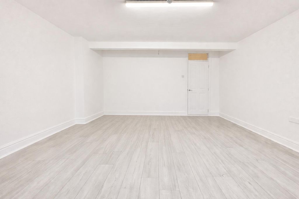 Property photo 2 of 8 Living Room.Png