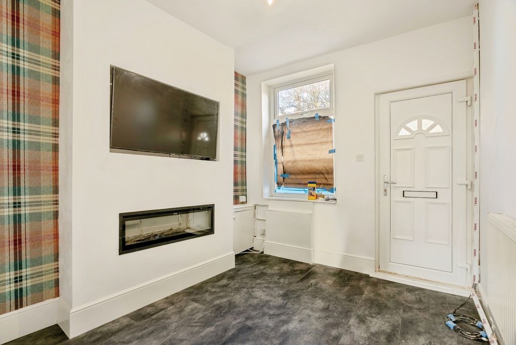 Property photo 2 of 12 Photo