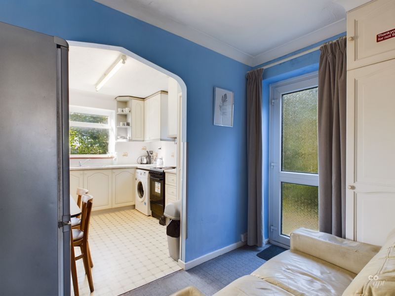 Property photo 2 of 10 Photo 8