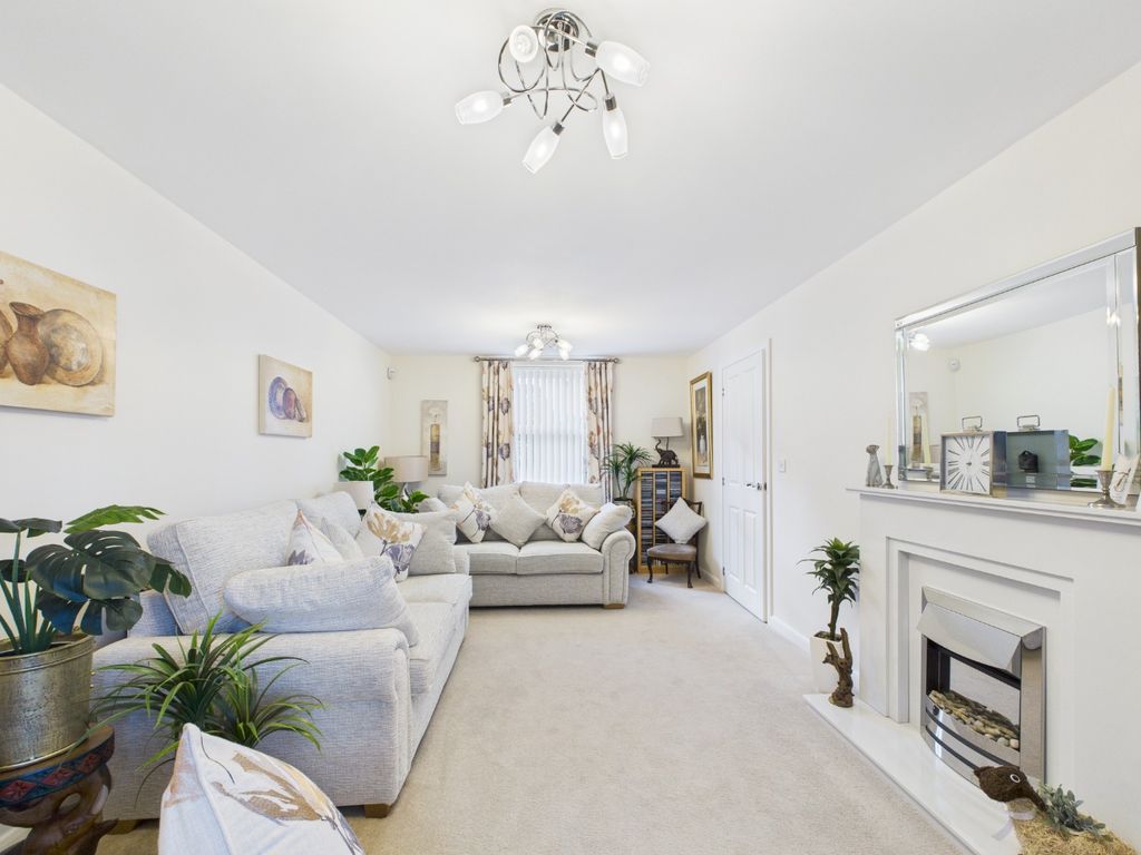 Property photo 3 of 24 4684637