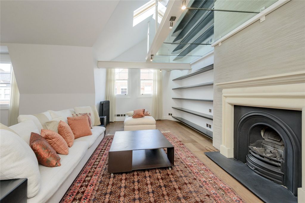 Property photo 1 of 11 Reception