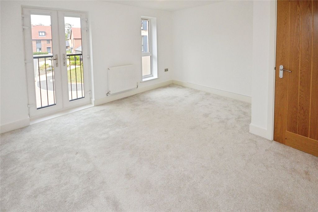 Property photo 3 of 17 Picture No. 14