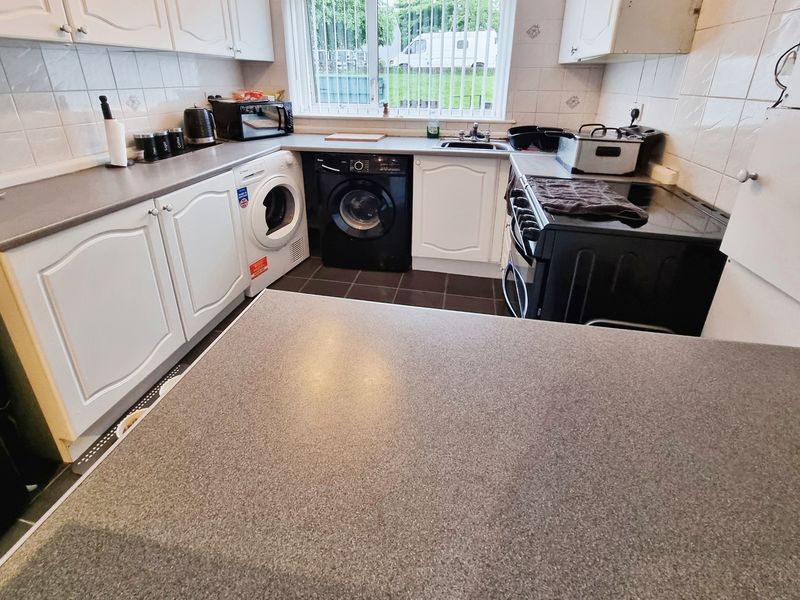 Property photo 2 of 10 Photo 5