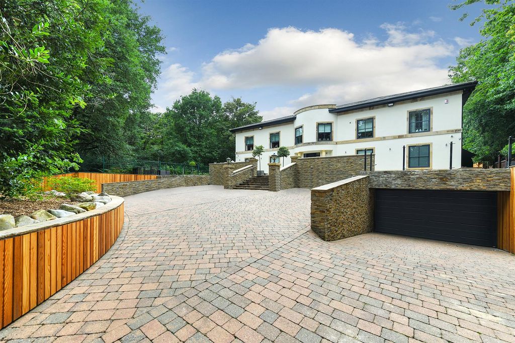 Property photo 1 of 38