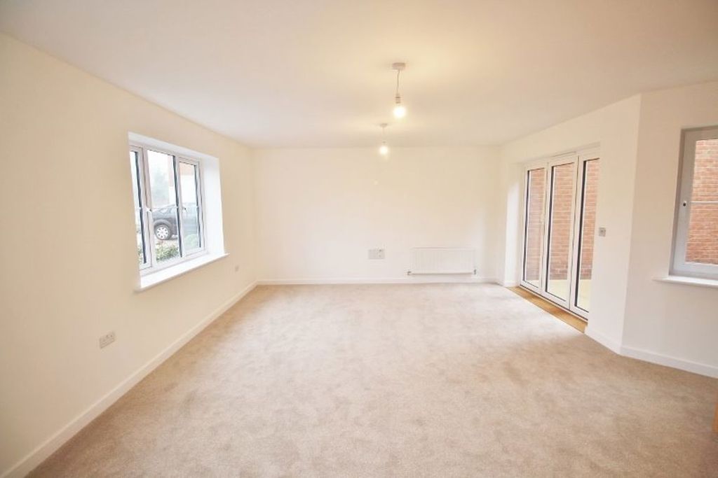 Property photo 3 of 7