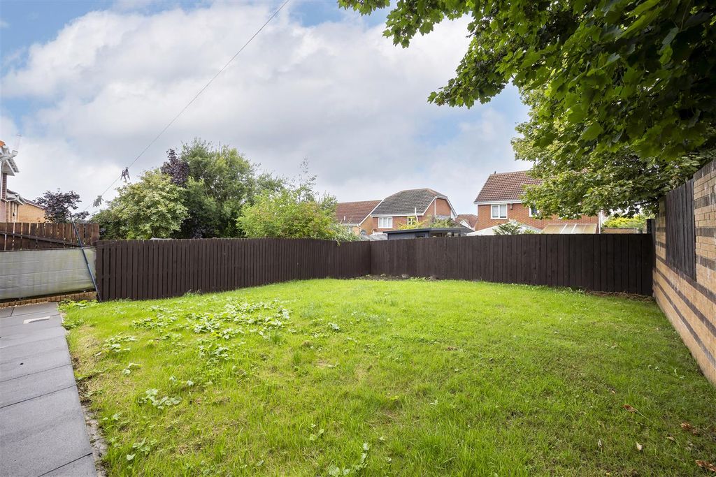 Property photo 2 of 44 02-113_Gilmerton_Dykes_Rd_Edinburgh_002.Jpg