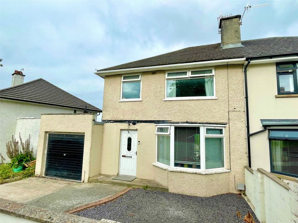 Property photo 1 of 19 External