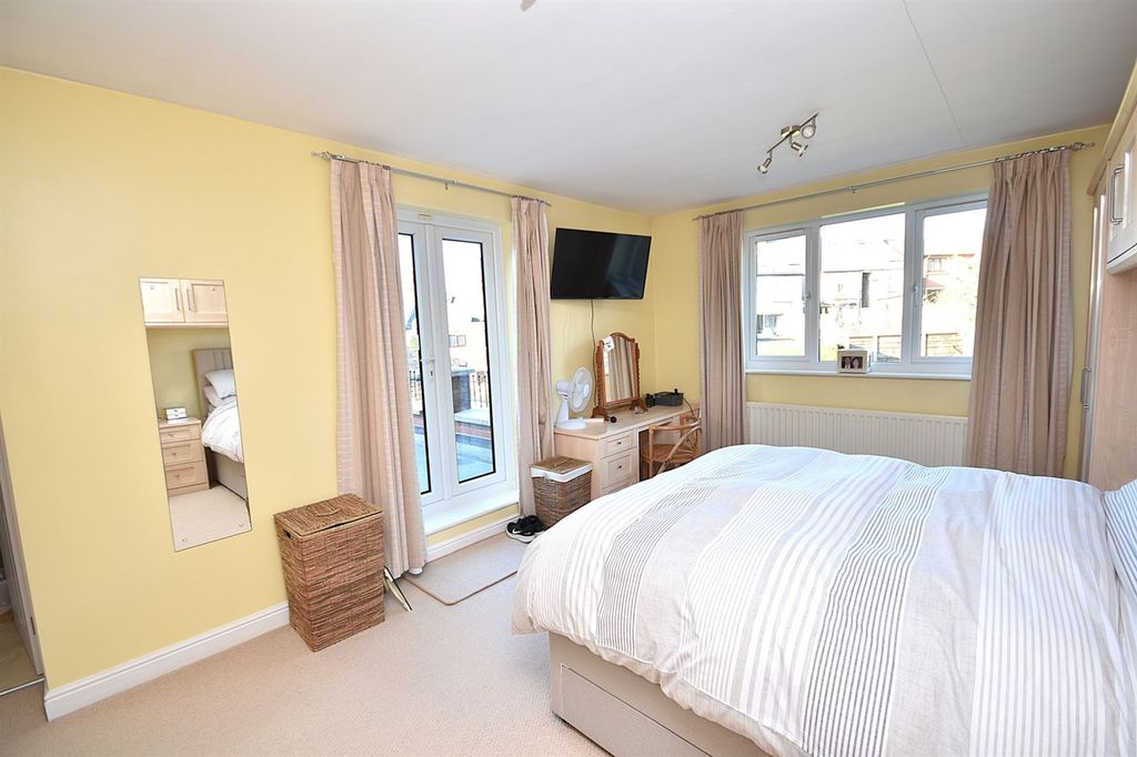 Additional image 9 of 4 bed detached house for salePine Close, Macclesfield SK10