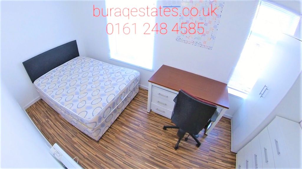 Property photo 1 of 13 Bright And Tidy Double Bedroom Featuring A Comfort...
