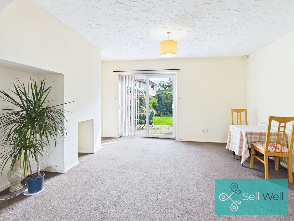 Property photo 3 of 18 Lounge/Dining