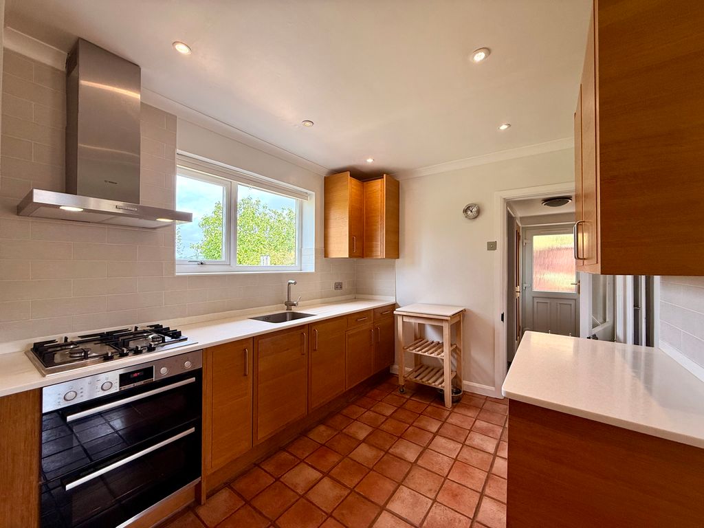 Property photo 2 of 17 Kitchen