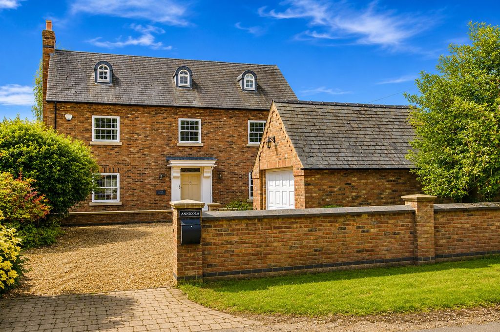 Property photo 1 of 38
