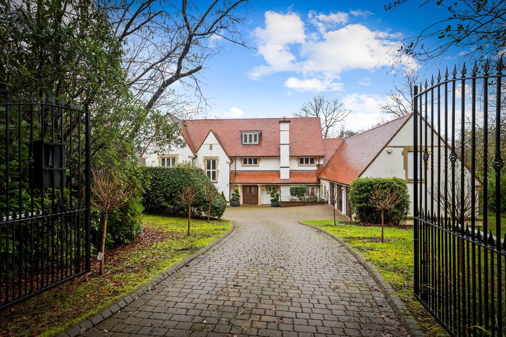 Property photo 1 of 42