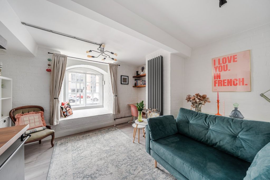 Property photo 2 of 9 Picture No. 20