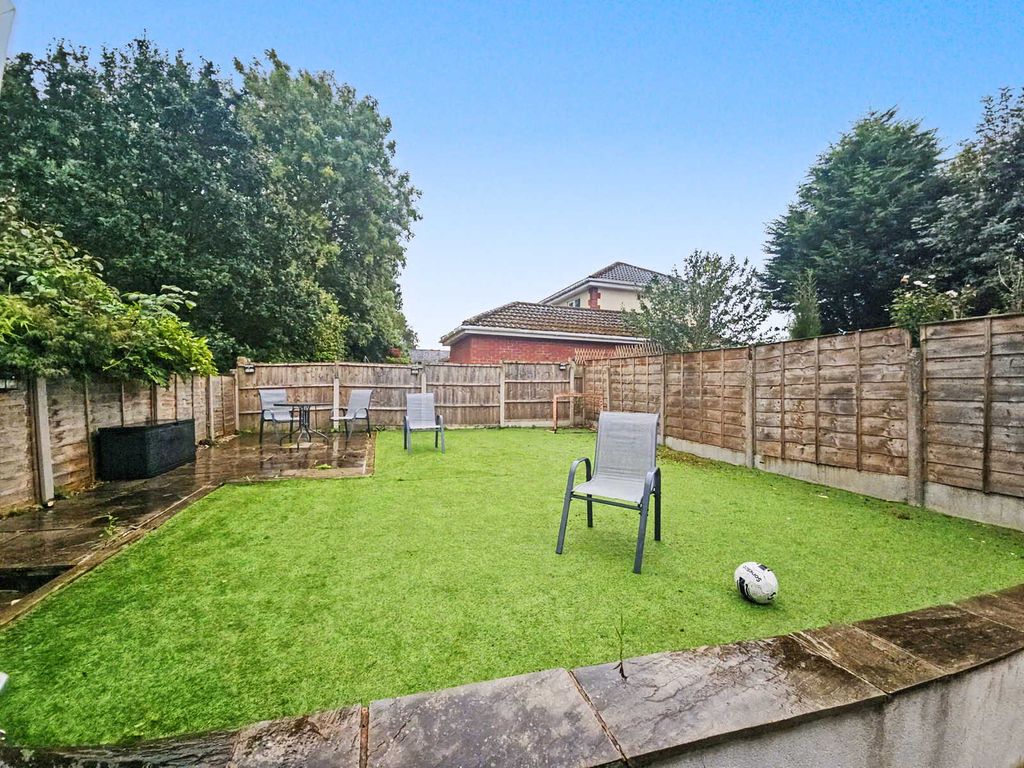 Property photo 2 of 15 New Garden