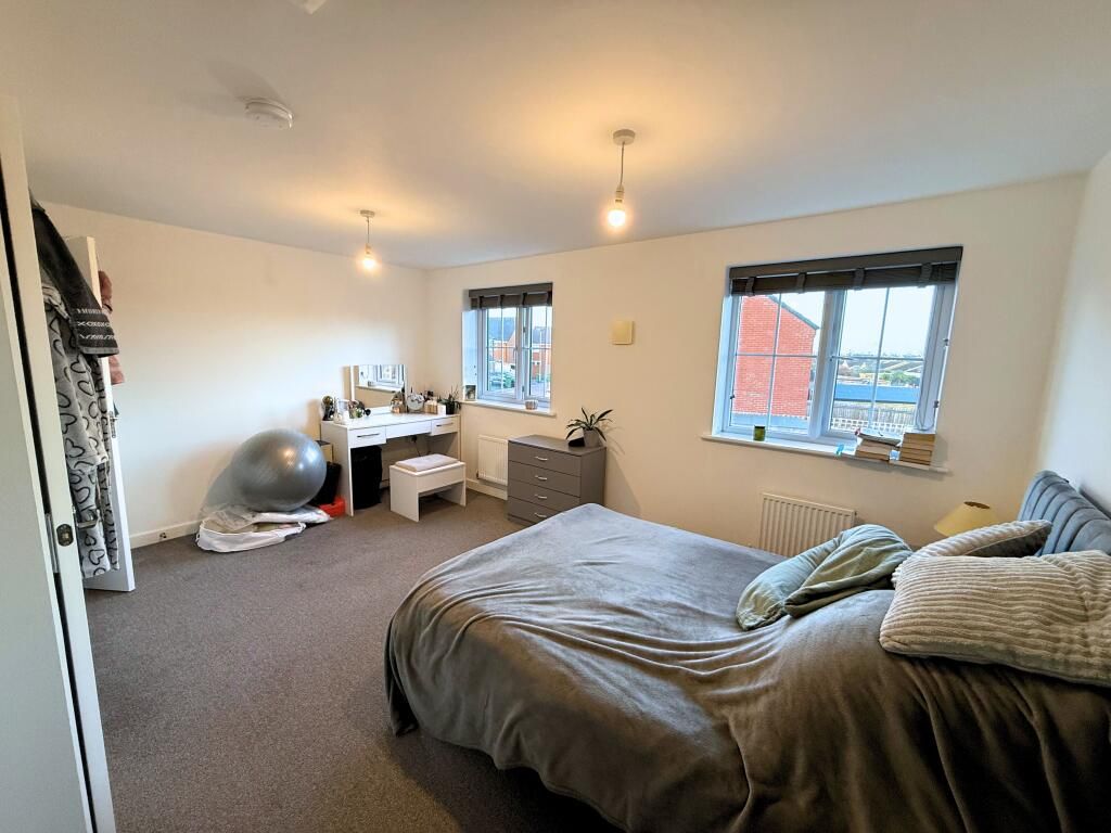 Property photo 3 of 5 Front