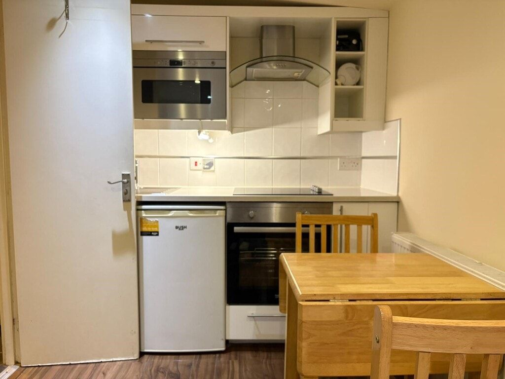 Property photo 2 of 4