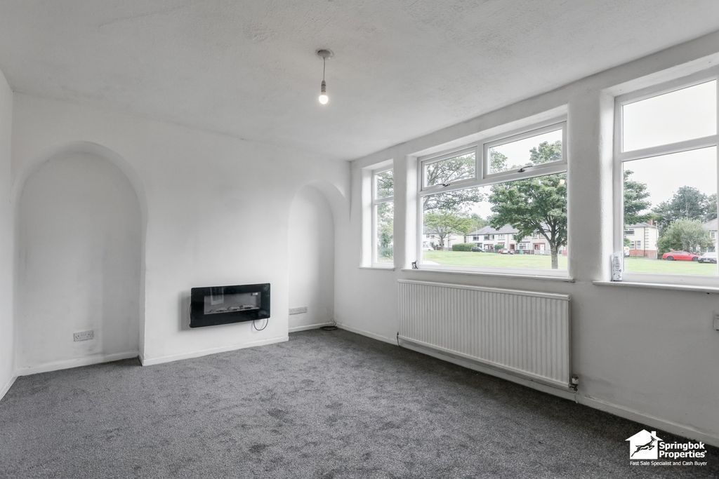 Property photo 3 of 16 Image 2