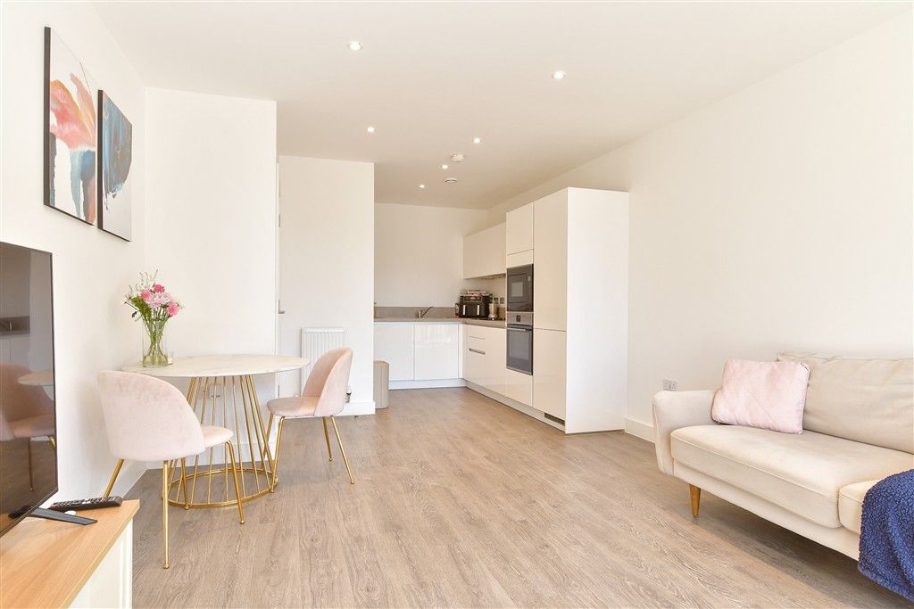 Property photo 3 of 9 Kitchen/Lounge/ Dining Area