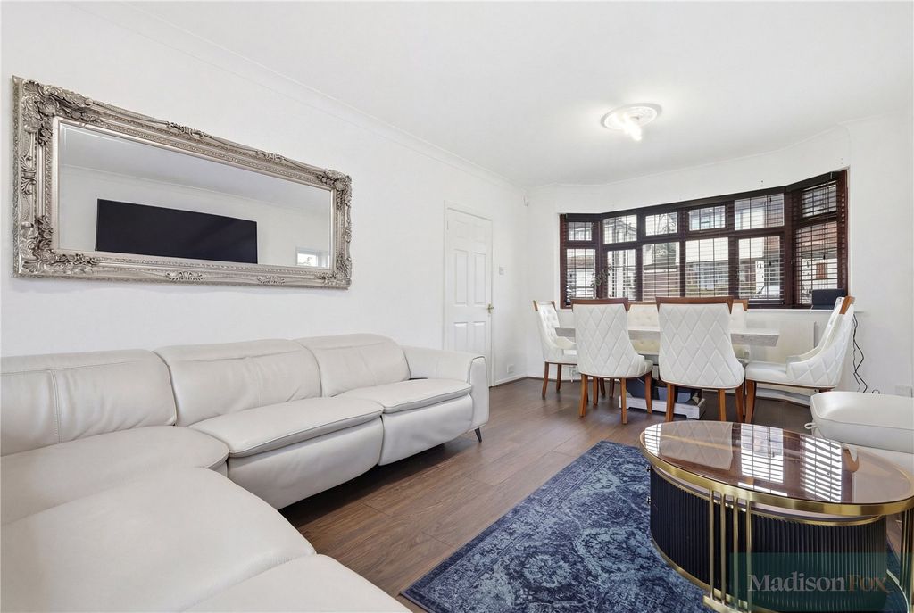 Property photo 2 of 21 Picture No. 32