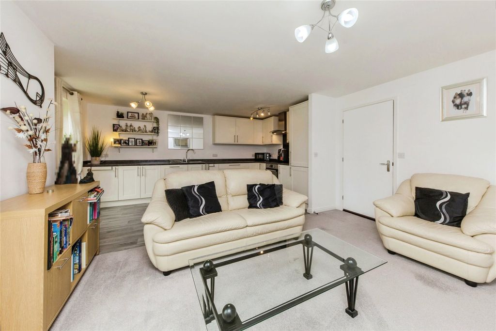 Property photo 2 of 12 Picture No. 10