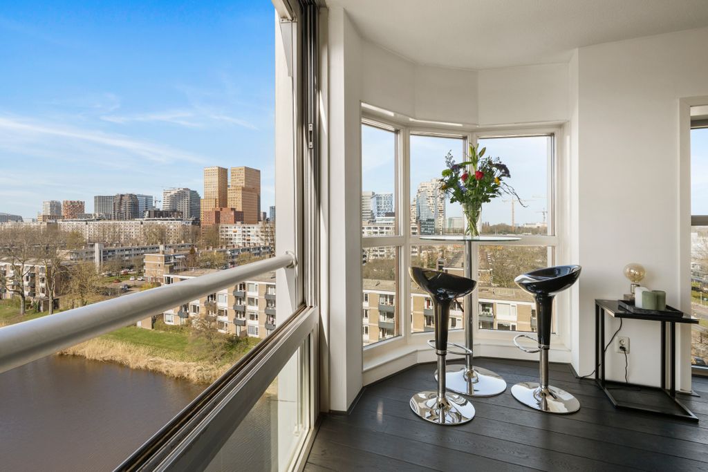 Property photo 3 of 36