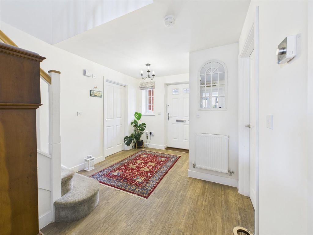 Property photo 3 of 35 Cam04116G0-Pr0280-Still002.Jpg