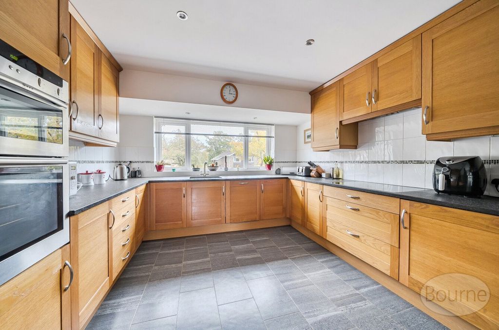 Property photo 3 of 19 Picture No. 65