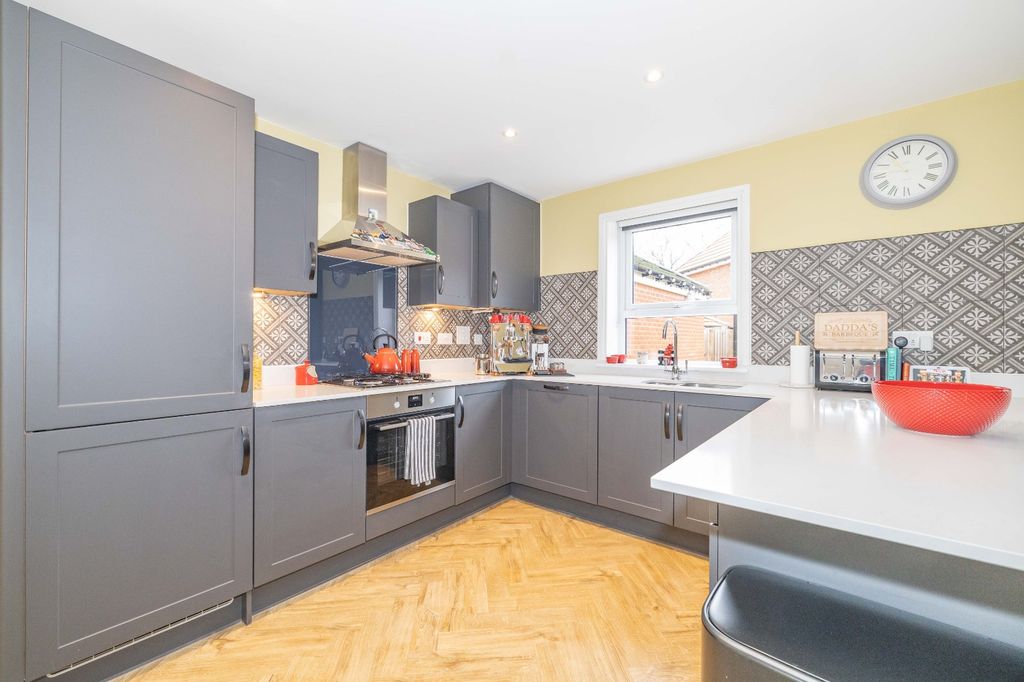 Property photo 3 of 20 Picture 3