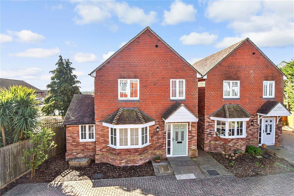 Property photo 1 of 13 Front (Web)