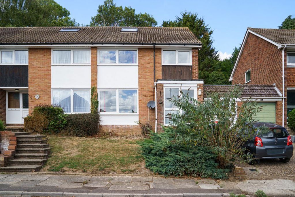 Property photo 1 of 28
