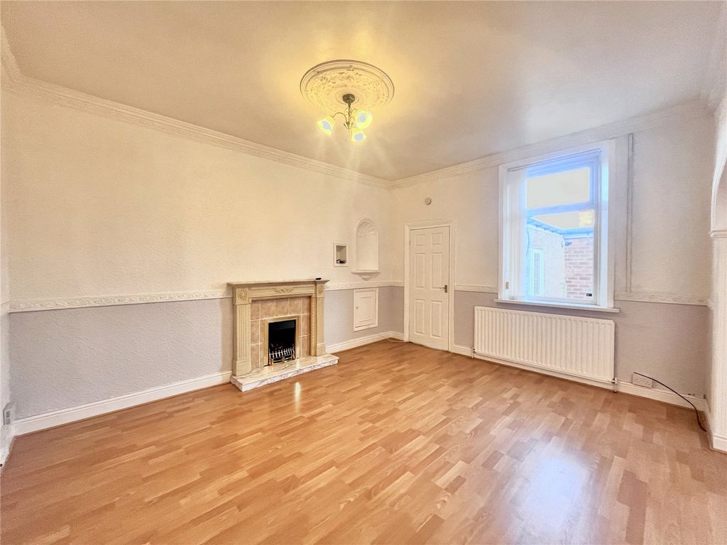 Property photo 1 of 9 Picture No. 06
