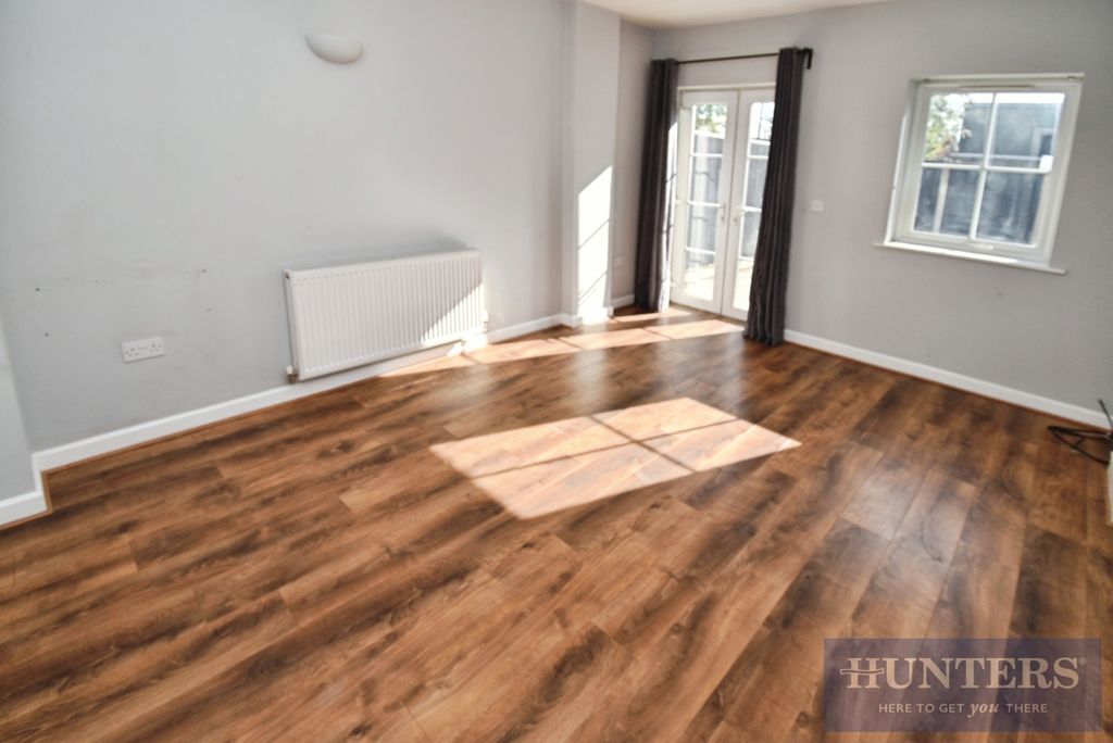 Property photo 2 of 16 Pbox-Img.Jpg