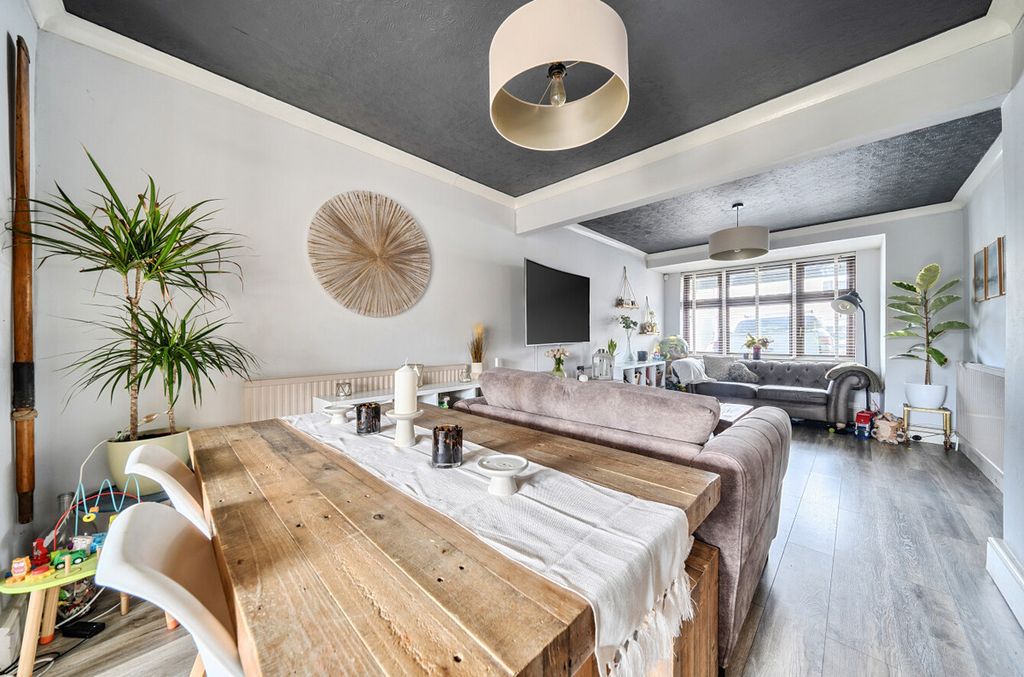 Property photo 2 of 30