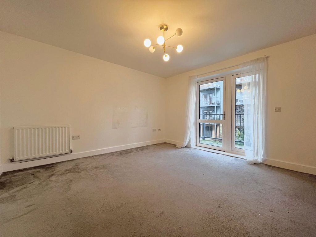 Property photo 2 of 11 Picture No. 08